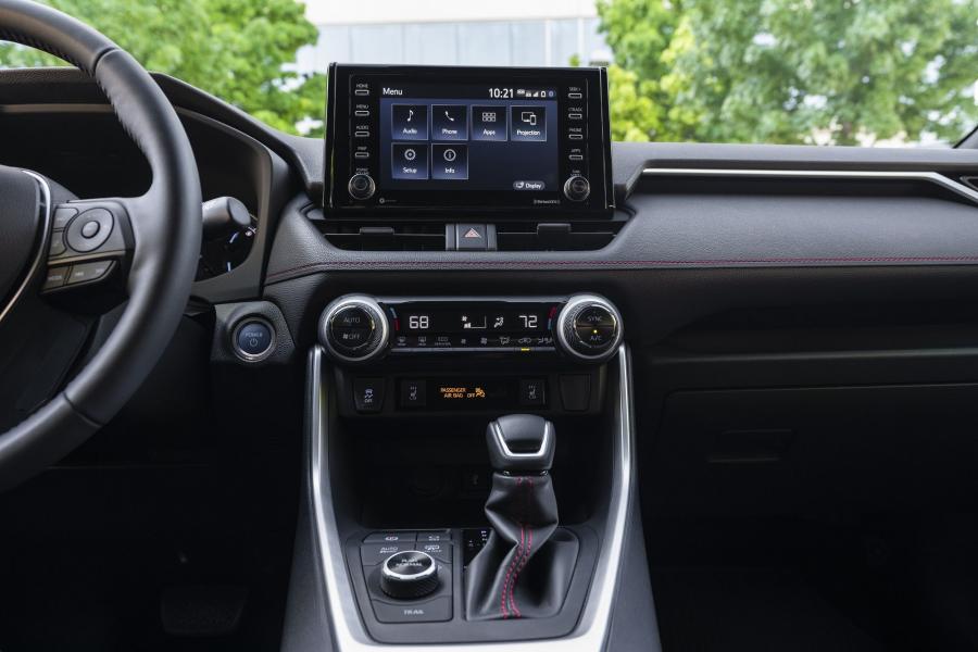 Торпедо Toyota RAV4 Prime SE 2020 года  (фото 21 из 37)